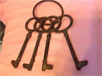 4 Antique Vintage Skeleton Keys On Ring