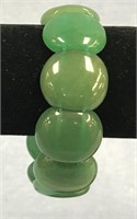 Bright green jade stretch bracelet   (g 22)