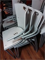 4 chaises bistro IKEA, empillables, blanches
