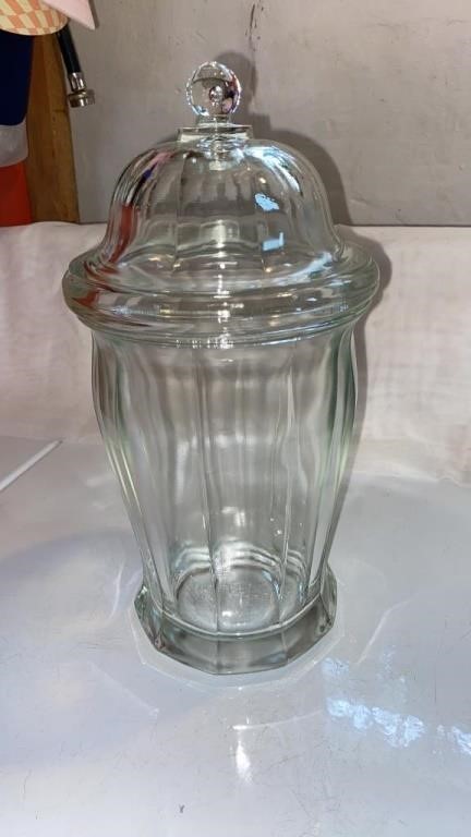 Apothecary mercantile jar. May be Indiana glass.