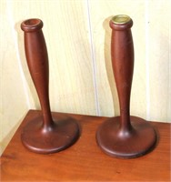 2 Clore Candle Holders