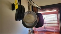 Cast and Other Frying Pans, Basket