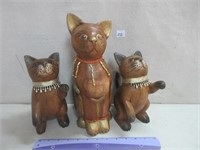 SWEET WOODEN CATS