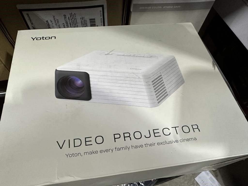 YOTON Y3 Mini Portable Movie Projector, 1l720P ,
