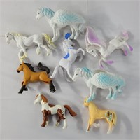 Toy pegussi, unicorna and horses