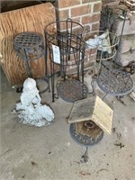 VARIOUS SIZE METAL PLANT STANDS