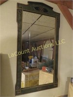 beautiful vintage mirror good condition