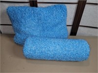 2 blue decorative pillows