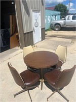 Vtg Table & Chairs 33" Round