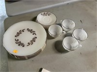 Plates & Cups