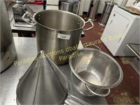 Stock Pot 11 in. Diameter x 10 in High Stainless