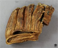 Vintage Rawlings "Roy Sievers" Baseball Glove