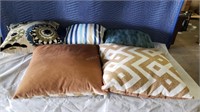 5 Quality Throw Pillows