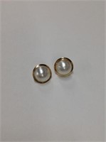 14k yellow gold pierced Mabe Pearl Earrings