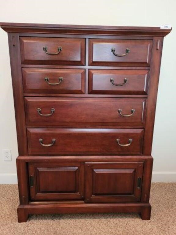 BROHILL CHEST OF DRAWERS