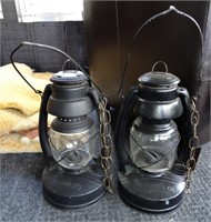 Pair Lanterns