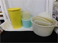 Tupperware Jell-O mold - Servalier yellow canister