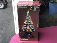 MODEL CTL-17 LIGHTED CERAMIC CHRISTMAS TREE IN BOX