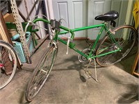 Vintage men’s Schwinn bicycle