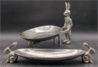 (O) Easter Bunnies. Silver Tone Metal. 14 inch