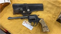 H&R 922 revolver 22LR with leather holster