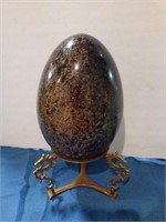 Marbel egg on brass base