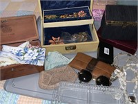 VTG BEADED PURSE, SUNGLASSES & JEWELRY W/ BOXES