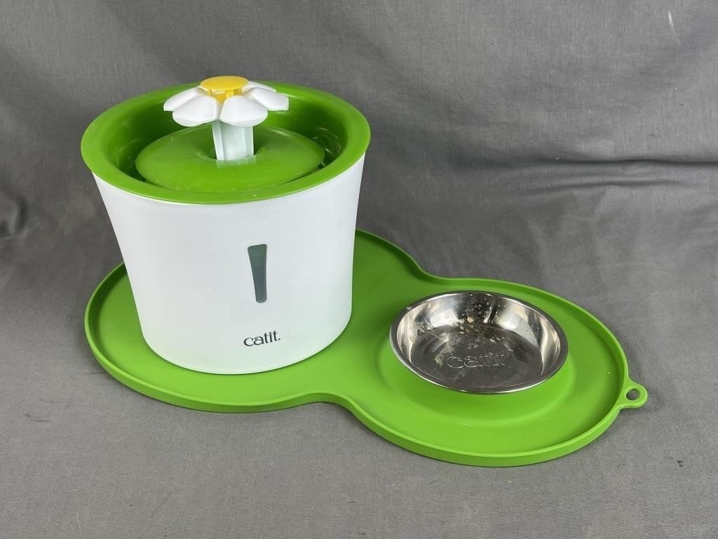 Catit Water & Feeding Station for Cats