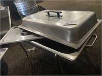 Chafing stand with steam pan and 2 1/2 pans, lid