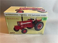 Ertl 1/16 International Farmall 656 Hydrostatic