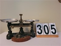 Cast Iron Scale With Weights