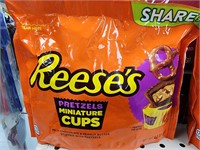 Reese's pretzels miniature cups