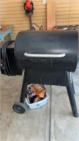 Small traeger  smoker with cover   No shipping