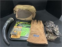 Beretta Gun Bag, Powder Horn, Gloves.