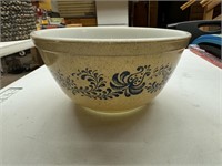 Pyrex Bowl