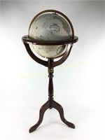 Globe with stand nice