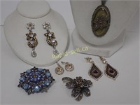 Gorgeous Rhinestones for the Holidays