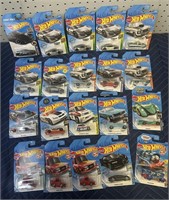 LOT OF 20 HOTWHEELS