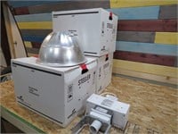 4 SHOP LIGHTS (3 IN BOXES WITH BULBS)