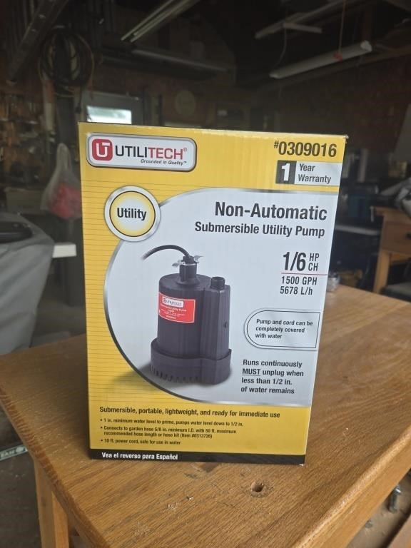 Submersible utility pump - NIB