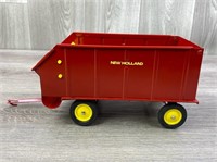 New Holland Forage Wagon, 1/16, Ertl, Stock #753