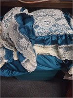 Teal Queen/Full Comforter w/Decor Pillows