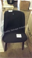 1 LOT CHAIR
