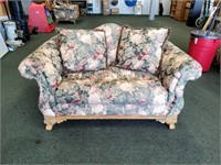 SHANDIG FLOWER PRINT LOVESEAT #2