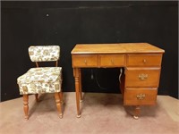 Ward's Signature Sewing Machine & Cabinet w/Chair