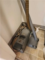 Electrolux renaissance vacuum sweeper