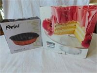 Bundt pan and 12.5" cake platter, never used