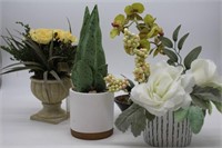 Planters (4)  small