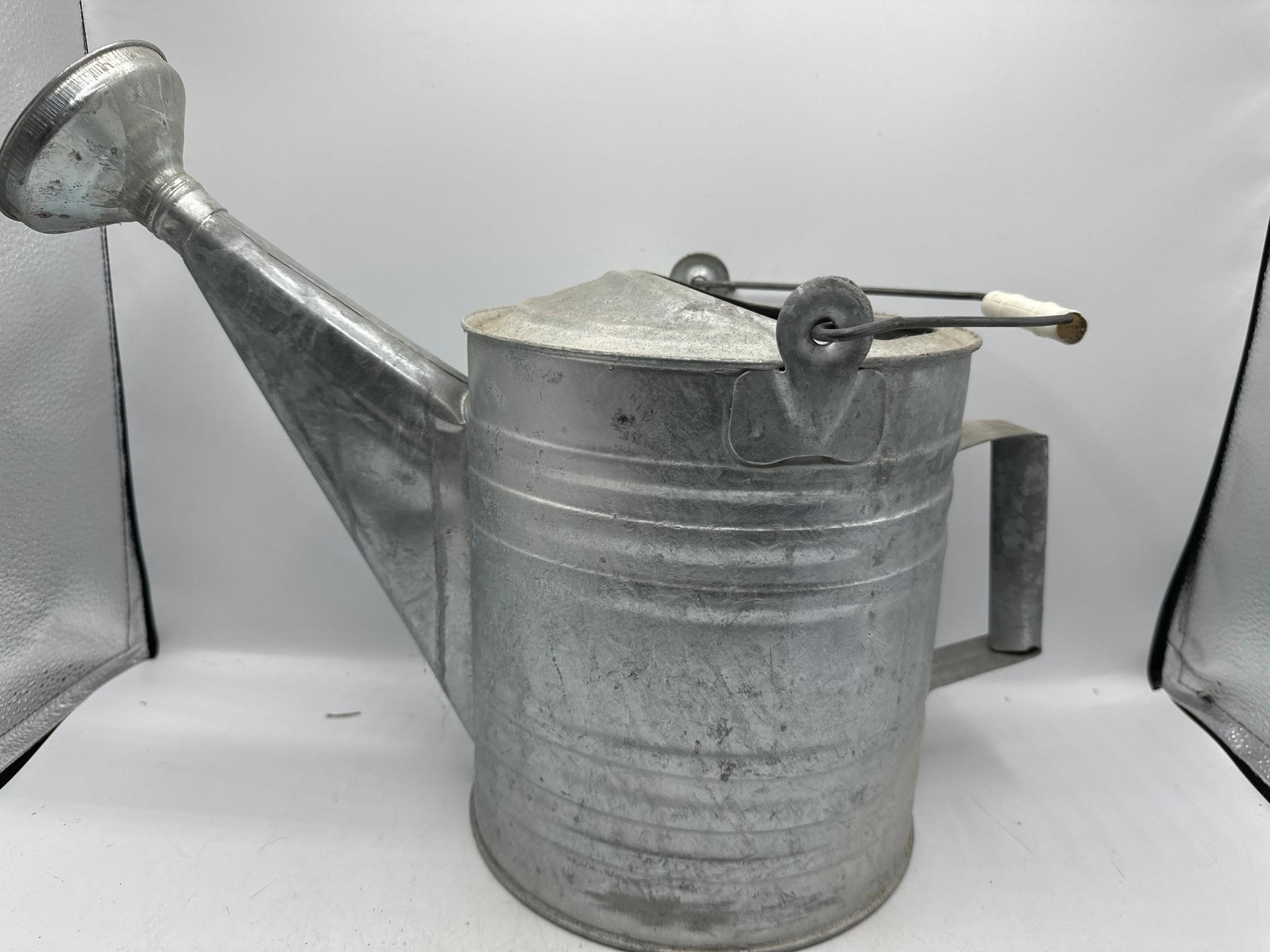 Large watering can