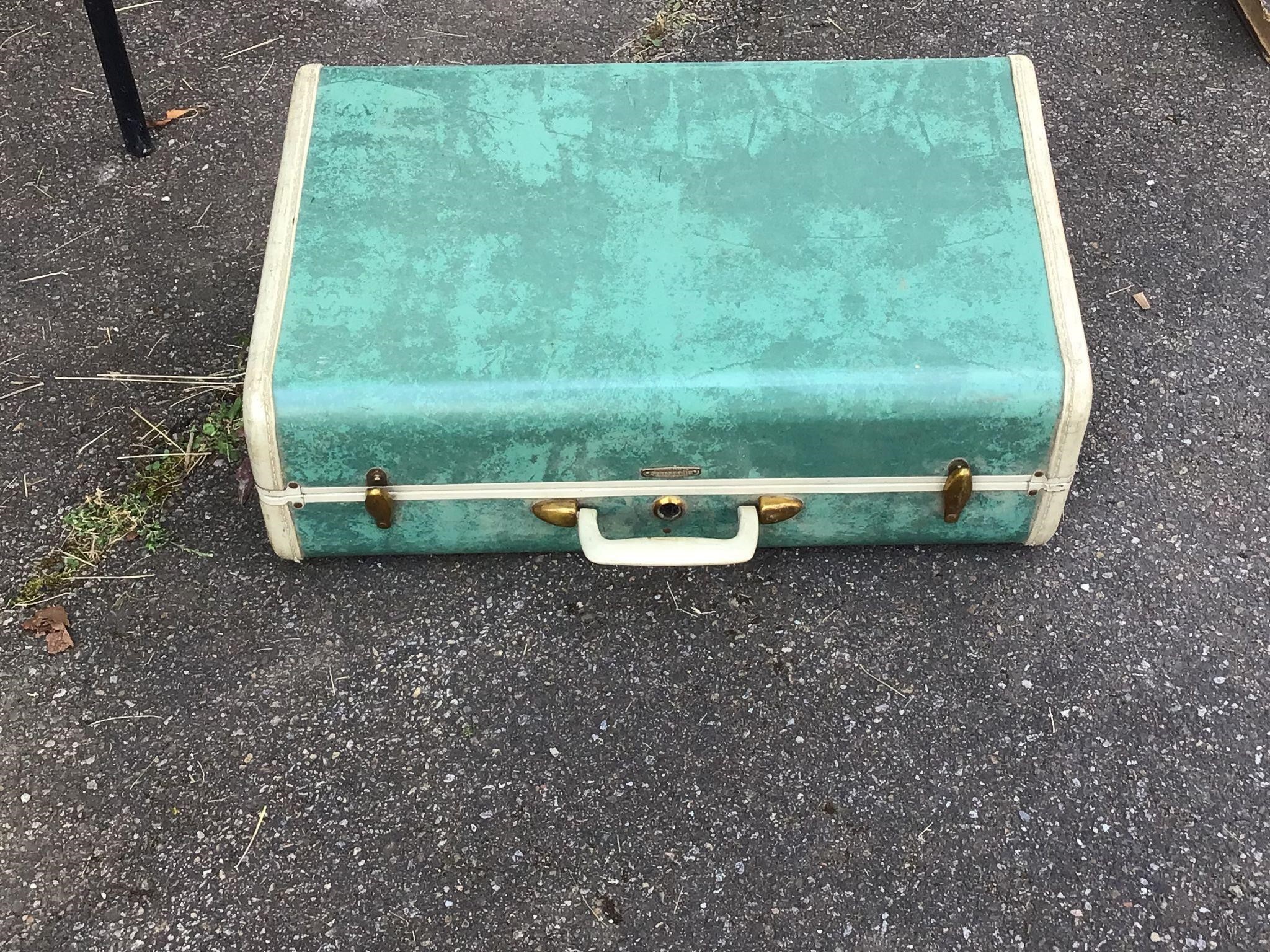 VINTAGE SAMSONITE LUGGAGE